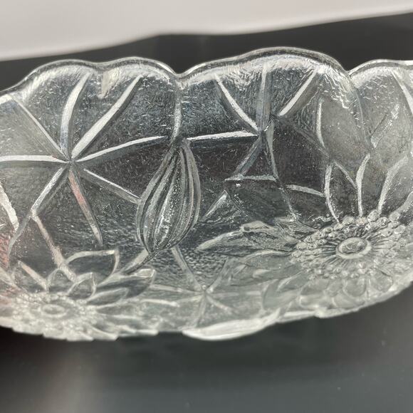 Vtg Indiana Glass Sunflower Relish Tray, Pressed Clear Glass Textured Bowl - Picture 10 of 16